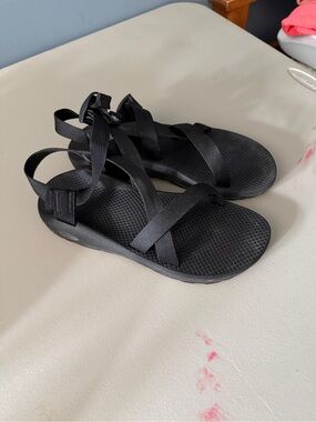 Chaco Black Strappy Sport Sandals W11/M9.5